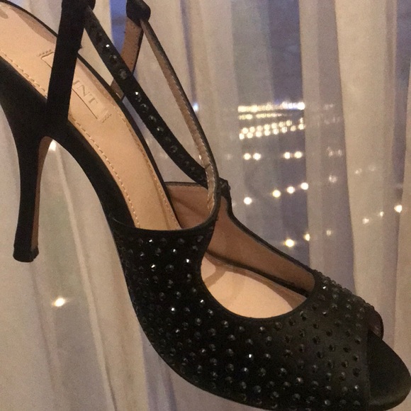 GLINT BLACK HEELS - Picture 5 of 8